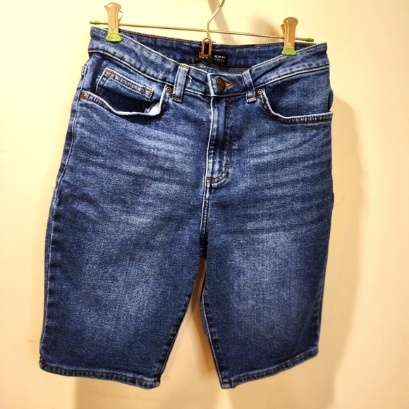 Lee Slim Fit High Waist Washed blue Denim Shorts size 4 - Picture 1 of 10